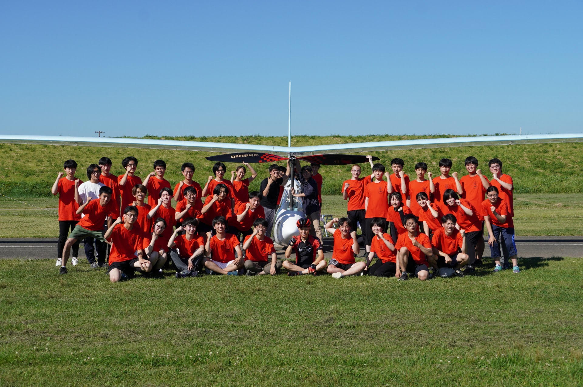 東北大学Windnautsのメンバー.jpg